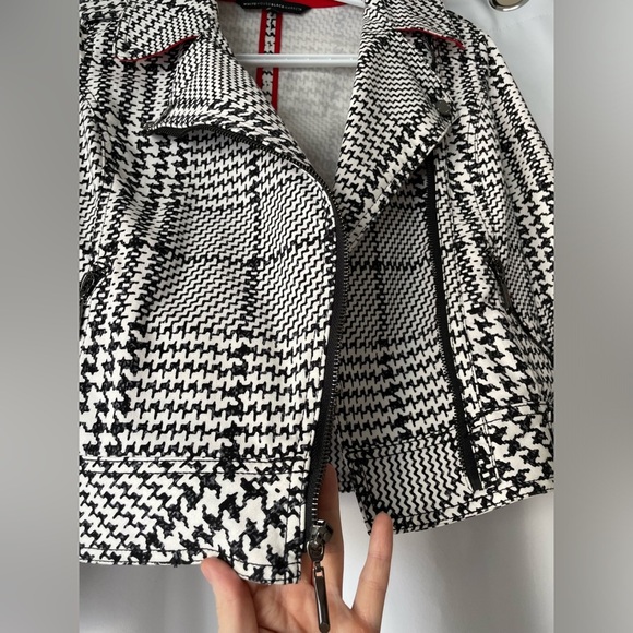 White House Black Market Houndstooth Blazer size 6P NWOT. Never worn - Picture 7 of 7
